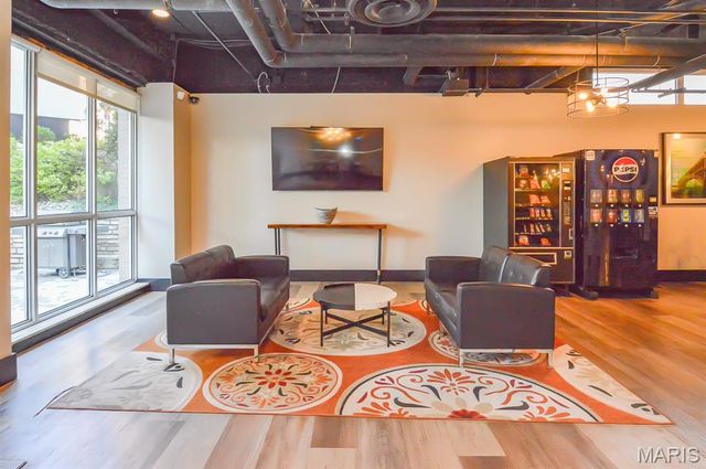 210 N 17th Street 512, St Louis, MO 63103