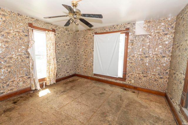 154 Middlebury Street, Elkhart, IN 46516