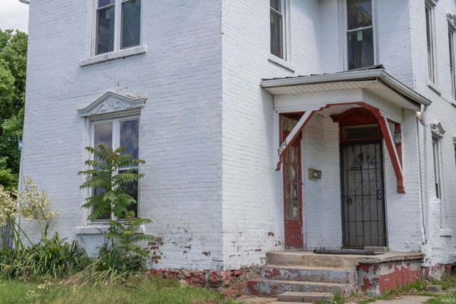 154 Middlebury Street, Elkhart, IN 46516