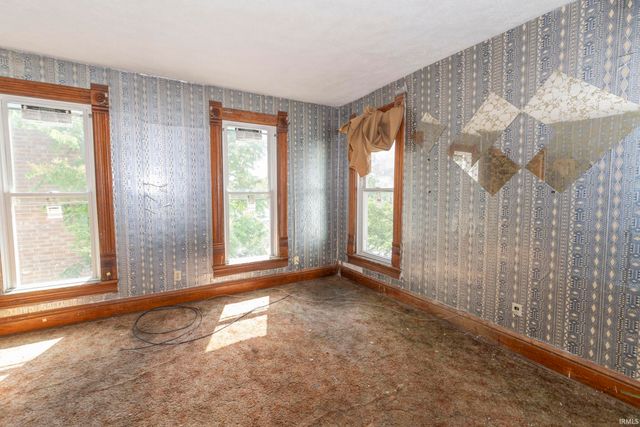 154 Middlebury Street, Elkhart, IN 46516