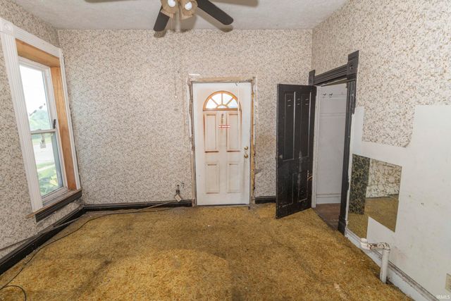 154 Middlebury Street, Elkhart, IN 46516