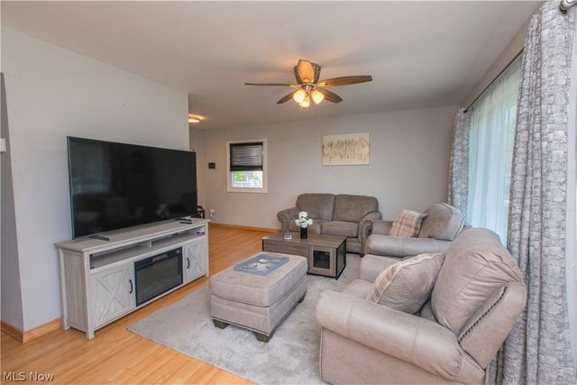 26890 Drakefield Avenue, Euclid, OH 44132