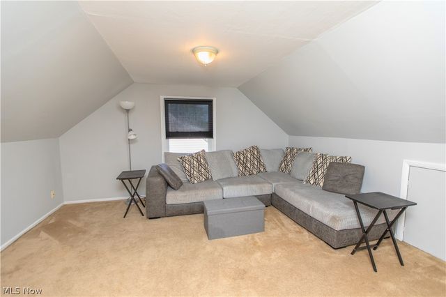 26890 Drakefield Avenue, Euclid, OH 44132
