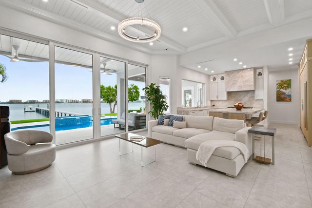 3 Lakeside Palms Court, Lake Worth Beach, FL 33460