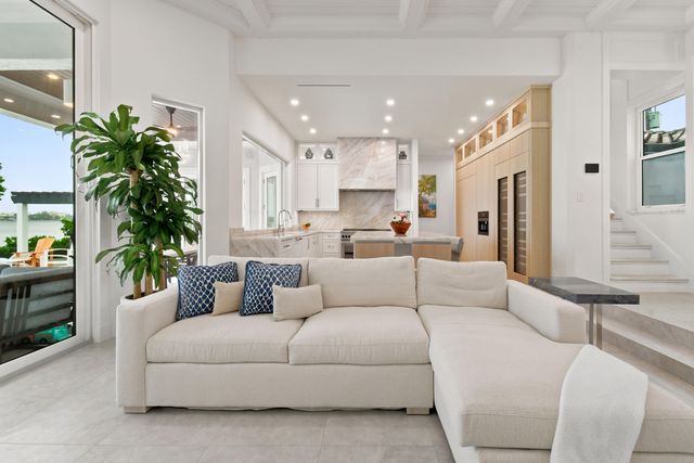 3 Lakeside Palms Court, Lake Worth Beach, FL 33460
