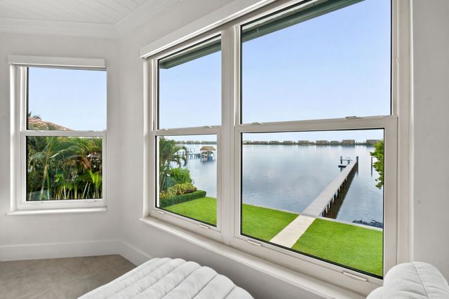 3 Lakeside Palms Court, Lake Worth Beach, FL 33460