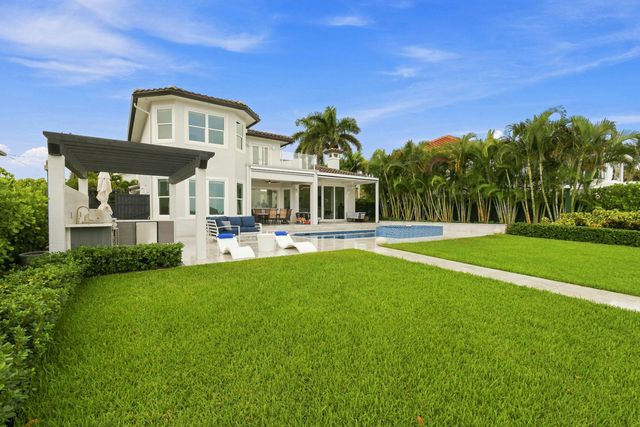 3 Lakeside Palms Court, Lake Worth Beach, FL 33460