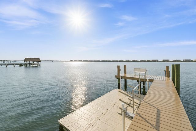 3 Lakeside Palms Court, Lake Worth Beach, FL 33460