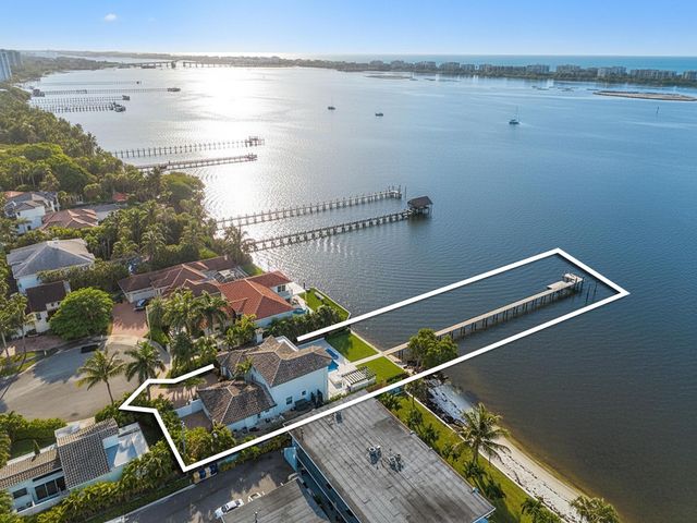 3 Lakeside Palms Court, Lake Worth Beach, FL 33460