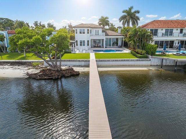 3 Lakeside Palms Court, Lake Worth Beach, FL 33460