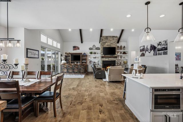 2929 E Bingley Dr, Meridian, ID 83642