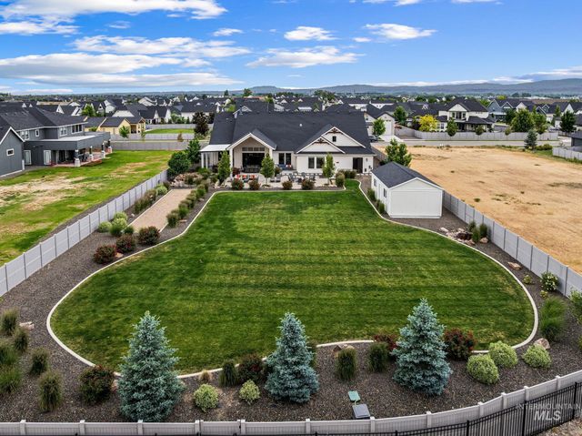 2929 E Bingley Dr, Meridian, ID 83642