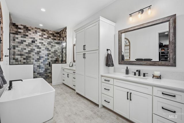 2929 E Bingley Dr, Meridian, ID 83642