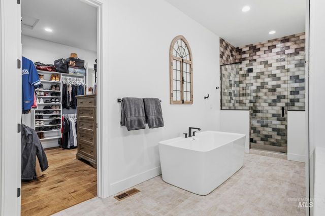 2929 E Bingley Dr, Meridian, ID 83642