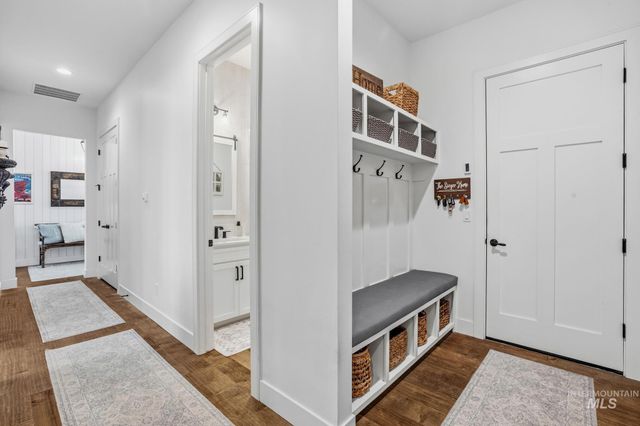 2929 E Bingley Dr, Meridian, ID 83642