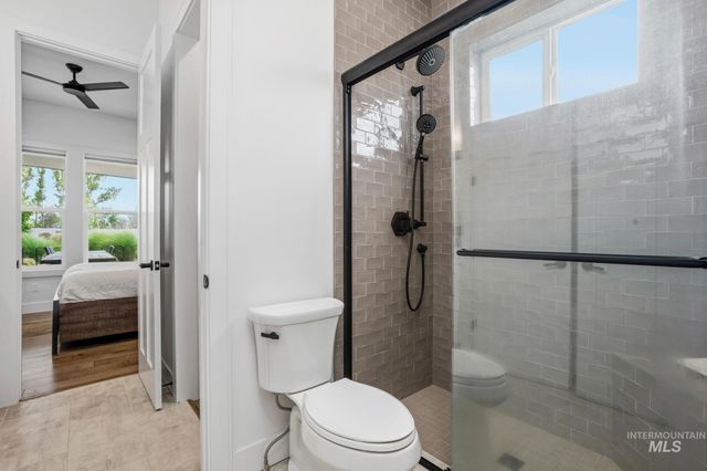 2929 E Bingley Dr, Meridian, ID 83642
