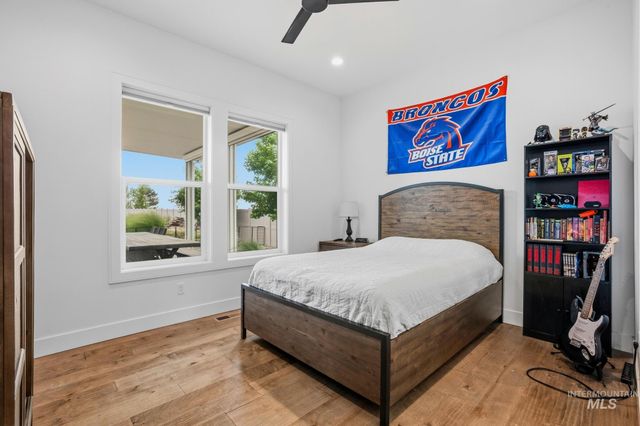 2929 E Bingley Dr, Meridian, ID 83642