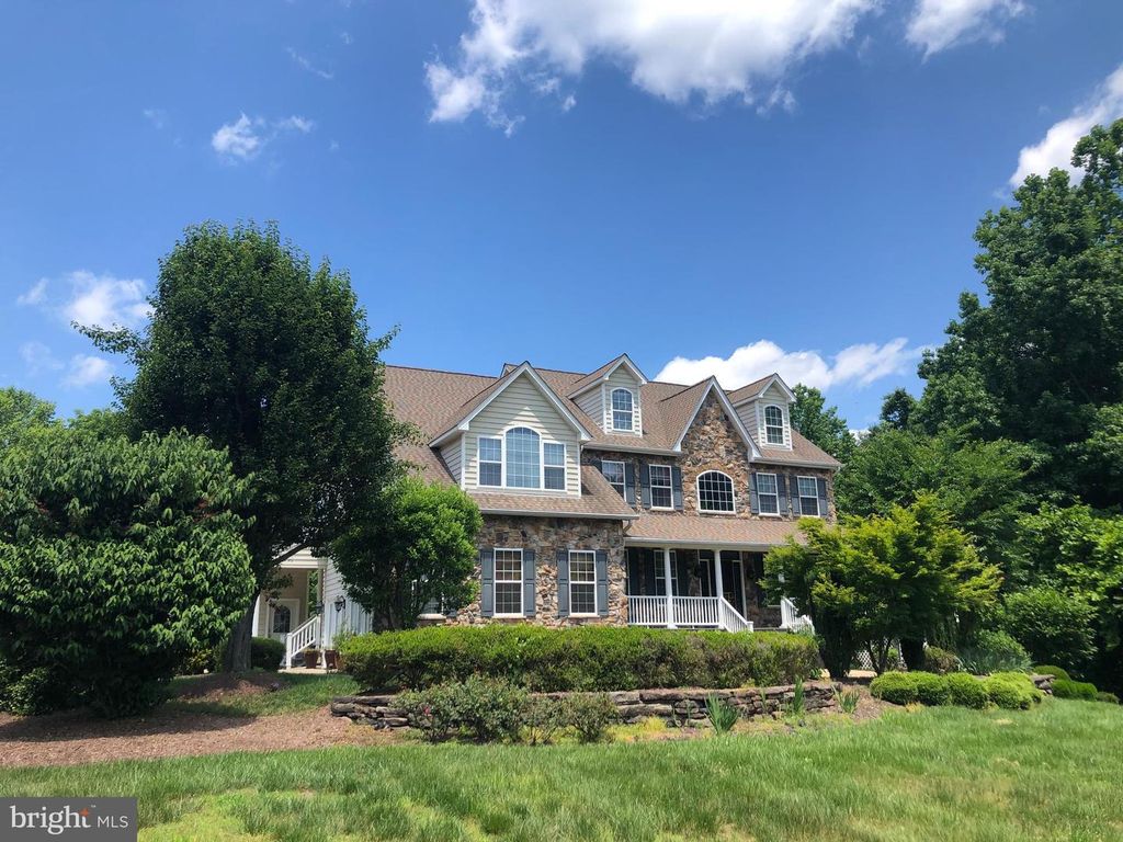 5 CROSS POINT DRIVE, Owings, MD 20736