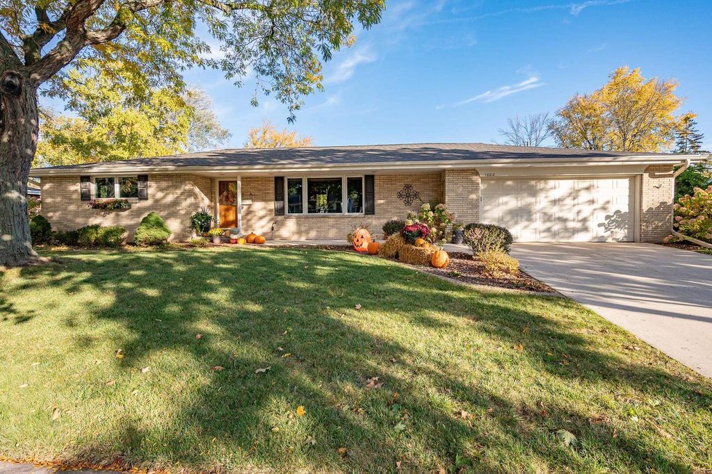 1002 ALDRIN STREET, De Pere, WI 54115