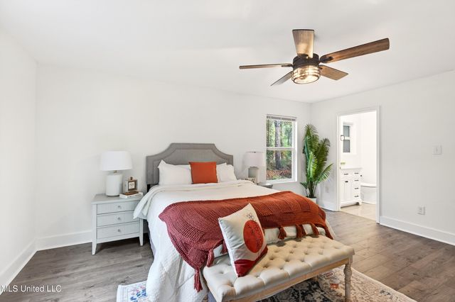 5308 Center Street, Ocean Springs, MS 39564