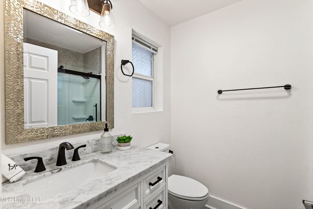 5308 Center Street, Ocean Springs, MS 39564