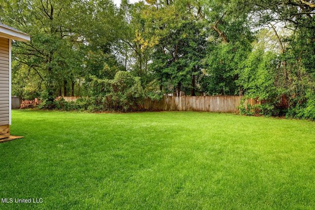 5308 Center Street, Ocean Springs, MS 39564