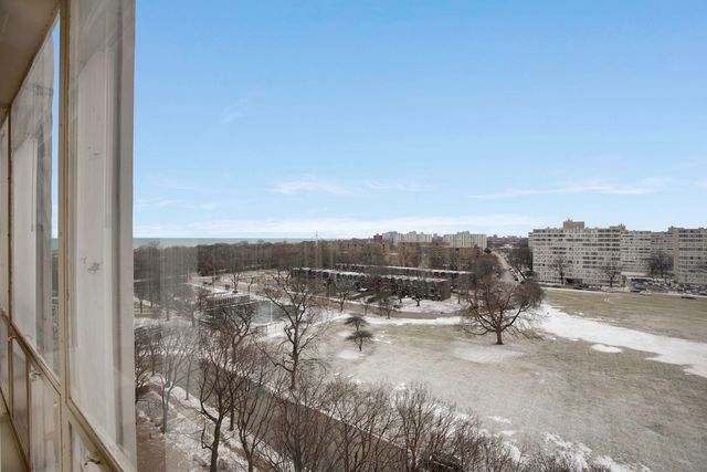 601 E 32nd Street 1001, Chicago, IL 60616