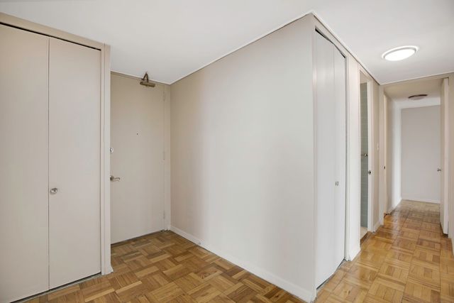 601 E 32nd Street 1001, Chicago, IL 60616