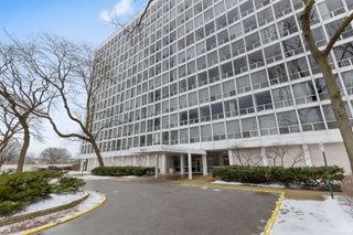 601 E 32nd Street 1001, Chicago, IL 60616