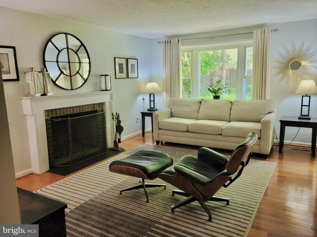303 GUNDRY DR, Falls Church, VA 22046
