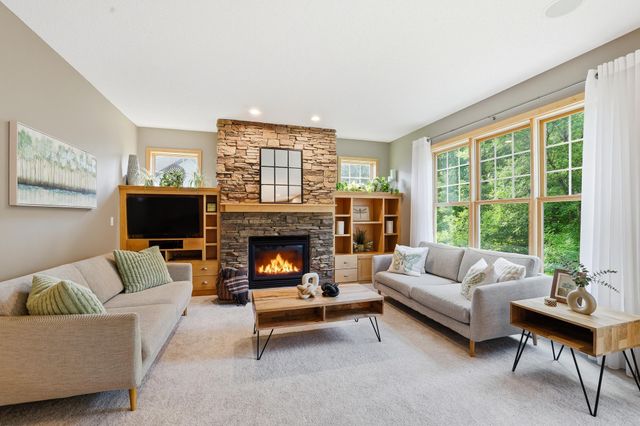 2362 Fieldstone Curve, Woodbury, MN 55129