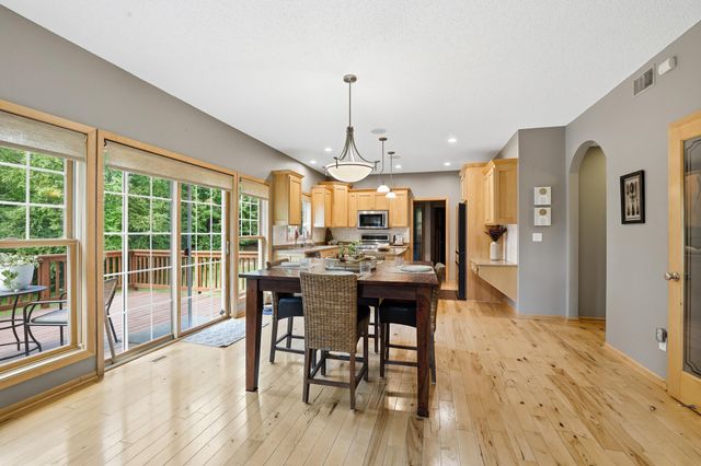 2362 Fieldstone Curve, Woodbury, MN 55129
