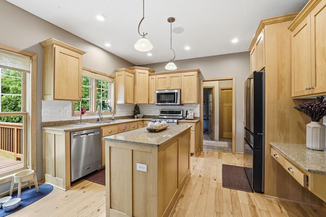 2362 Fieldstone Curve, Woodbury, MN 55129