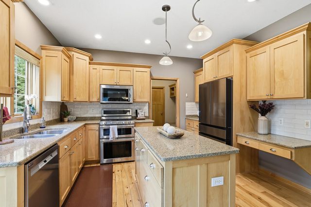 2362 Fieldstone Curve, Woodbury, MN 55129