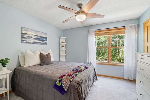 2362 Fieldstone Curve, Woodbury, MN 55129