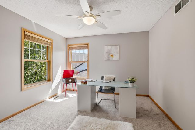 2362 Fieldstone Curve, Woodbury, MN 55129