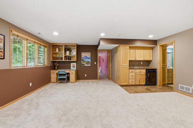2362 Fieldstone Curve, Woodbury, MN 55129