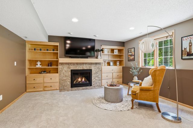 2362 Fieldstone Curve, Woodbury, MN 55129