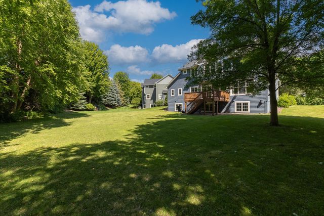 2362 Fieldstone Curve, Woodbury, MN 55129