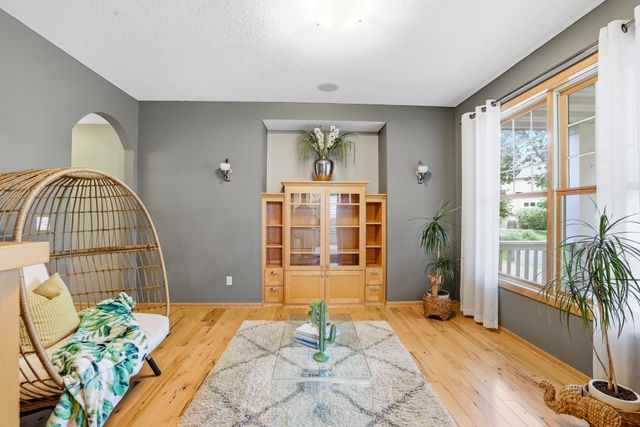 2362 Fieldstone Curve, Woodbury, MN 55129