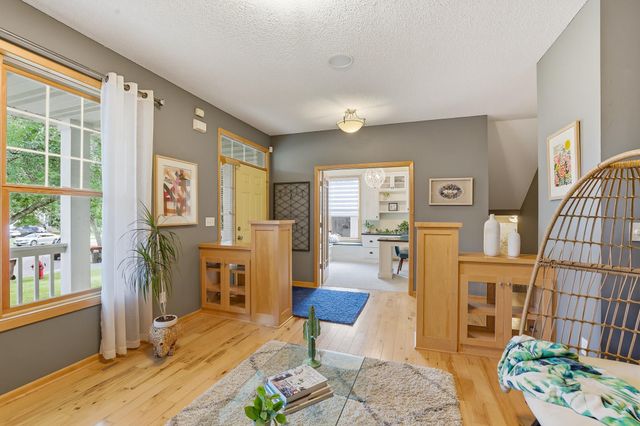 2362 Fieldstone Curve, Woodbury, MN 55129
