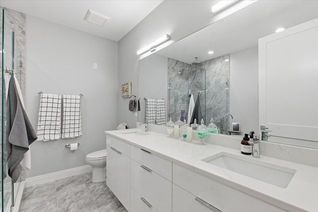 715 South Boulevard 301, Oak Park, IL 60302