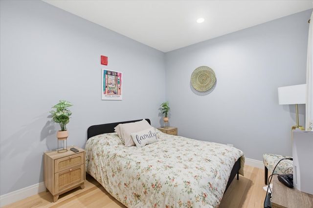 715 South Boulevard 301, Oak Park, IL 60302