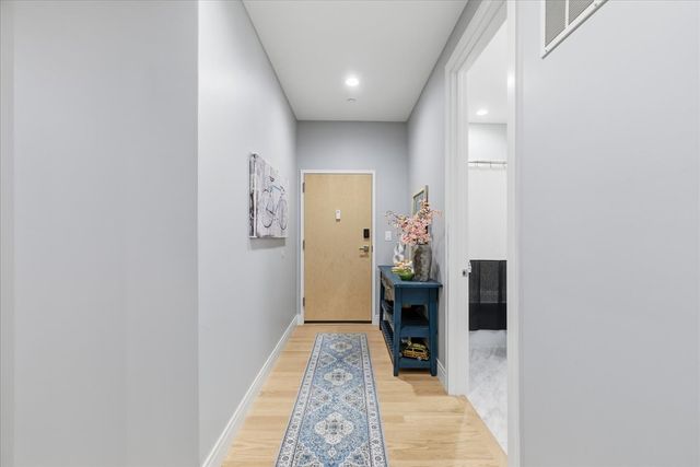 715 South Boulevard 301, Oak Park, IL 60302