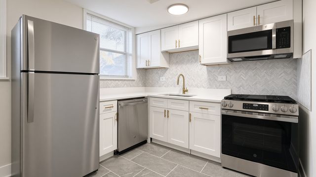 4347 W Irving Park Road GE, Chicago, IL 60641