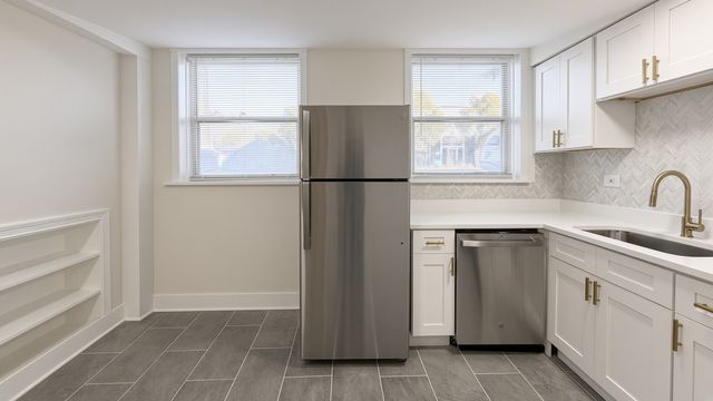 4347 W Irving Park Road GE, Chicago, IL 60641