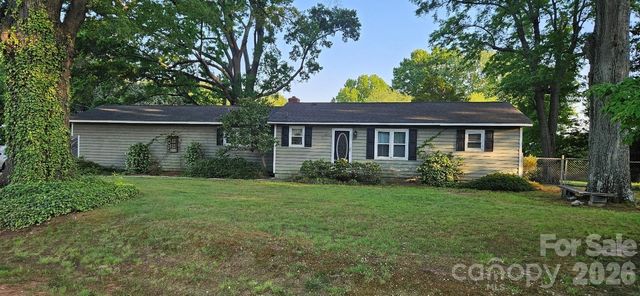18029 Whispering Oaks Drive, Cornelius, NC 28031