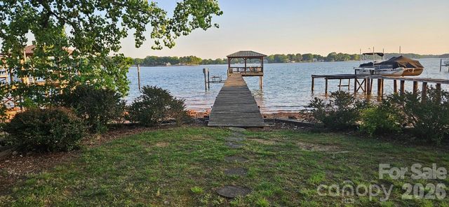 18029 Whispering Oaks Drive, Cornelius, NC 28031