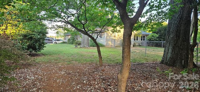 18029 Whispering Oaks Drive, Cornelius, NC 28031