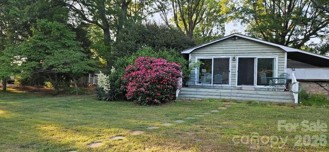 18029 Whispering Oaks Drive, Cornelius, NC 28031